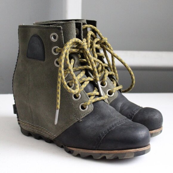 Sorel Shoes - SOREL Women's Green Black 1964 Premium Waterproof  Wedge Heeled Boots Size 6